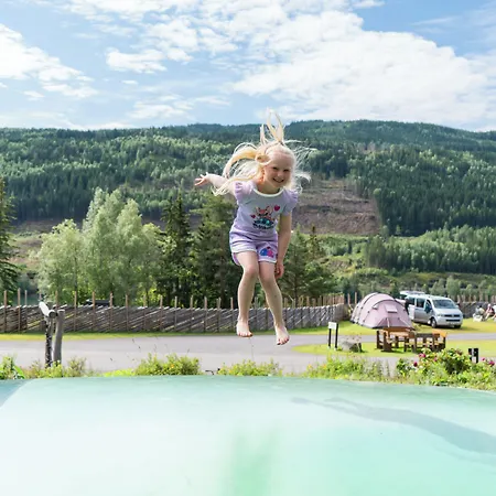 캠프장 Topcamp Rustberg - 하프옐